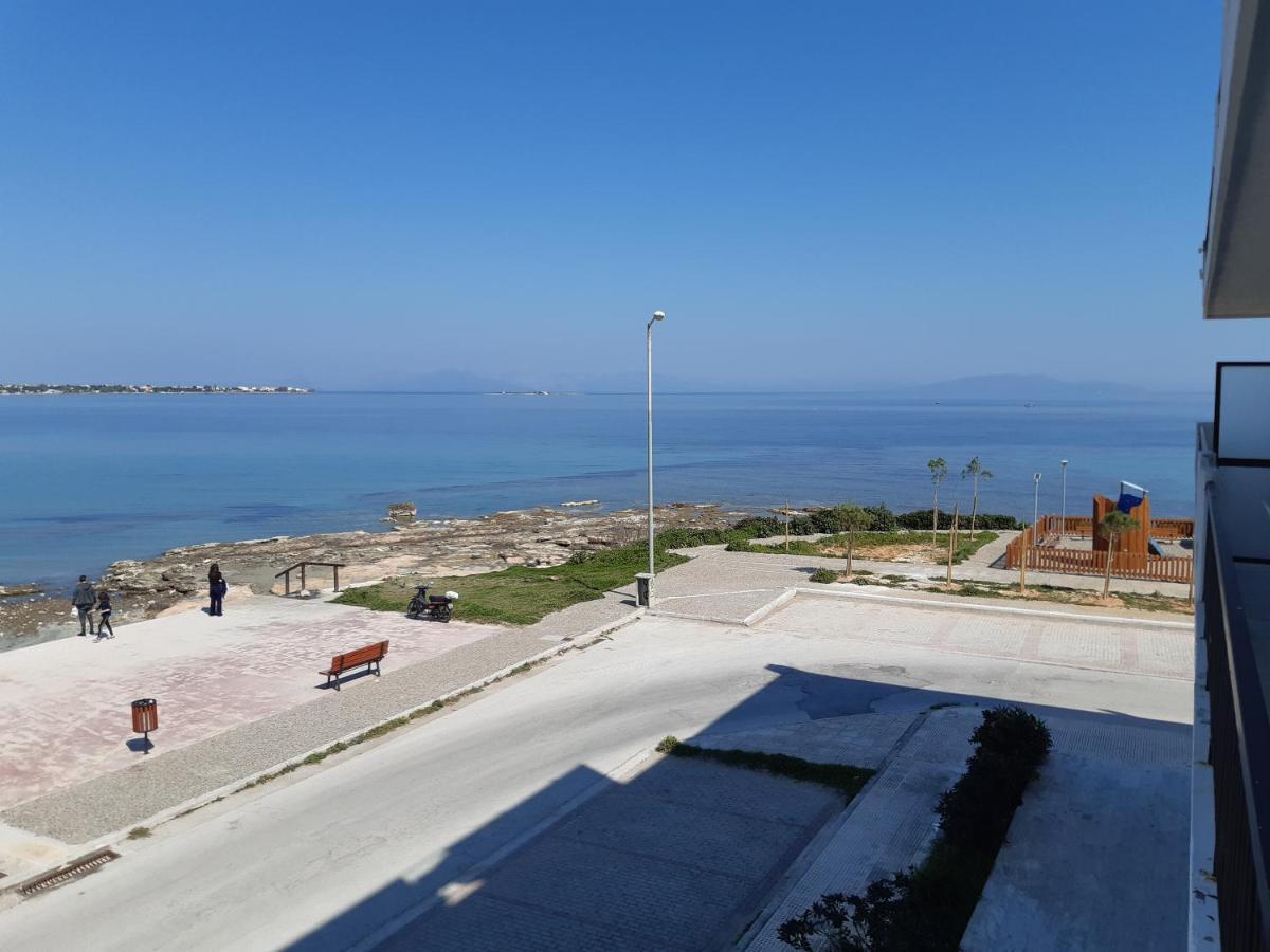 Faros Apartments Artemida  Exterior photo